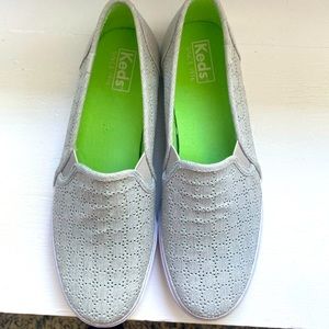 Keds light gray slide on mules with green insoles - Size 10